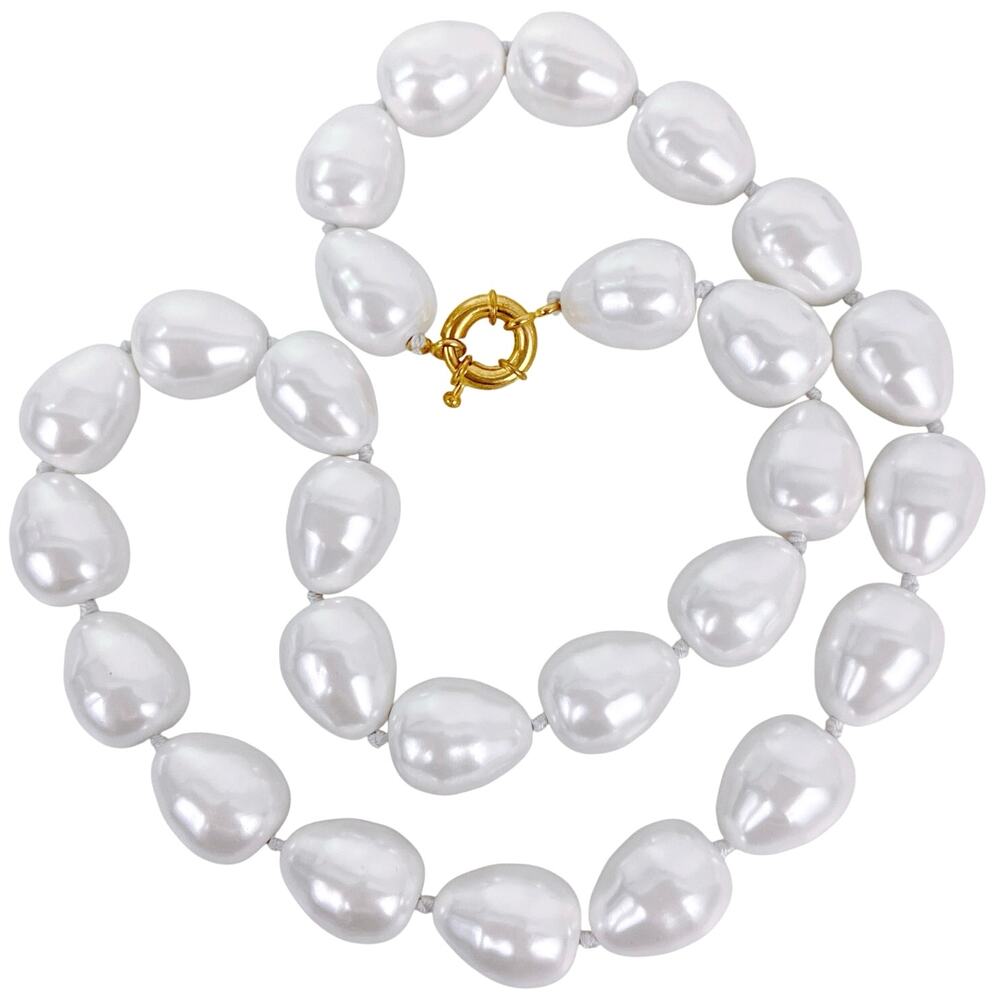Vintage Baroque Faux Pearl Necklace Gold Tone Clasp 2000s 24.75" Chunky Strand